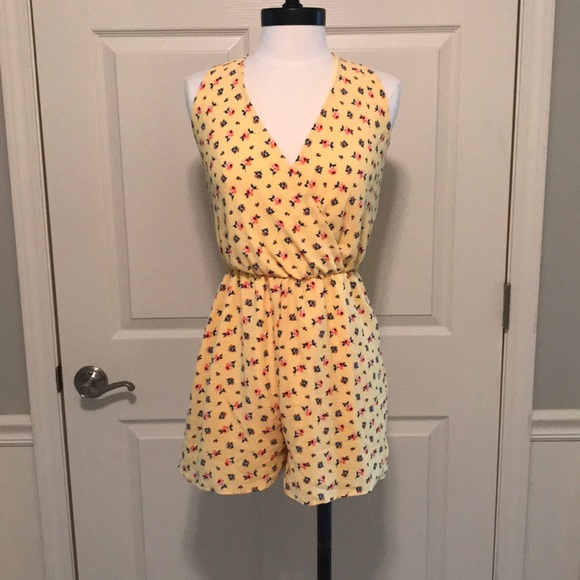 Francesca's Collections Other - Francesca’s Floral Romper